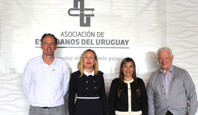 imagen de Reunión con la Asociación de Agrimensores del Uruguay: Compromiso para enfrentar desafíos comunes